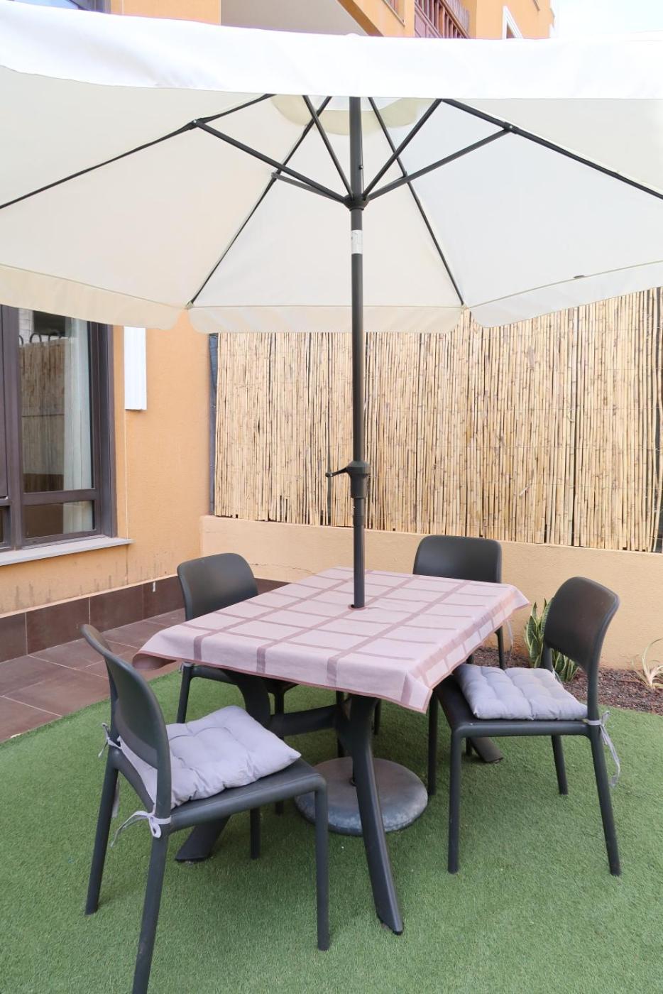Spacious Apartment With Large Private Garden In Palm Mar Exterior foto